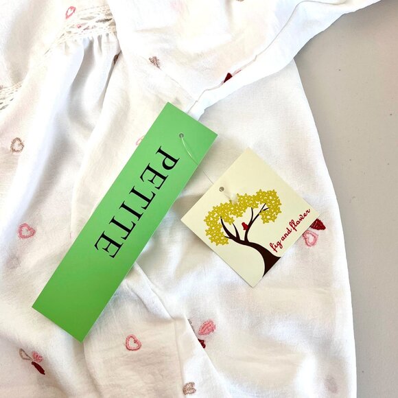 NWT's Size Petite M Fig & Flower Womens Heart Print Blouse - Picture 6 of 15